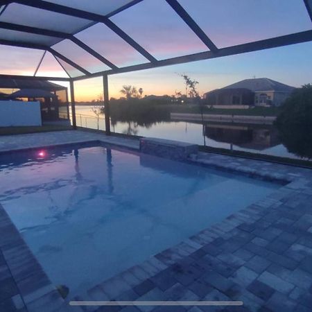 Newly Built Villa Ballerina With Heated Pool And Incredible View Into Beautiful Arrowheadcanal Cape Coral Zewnętrze zdjęcie