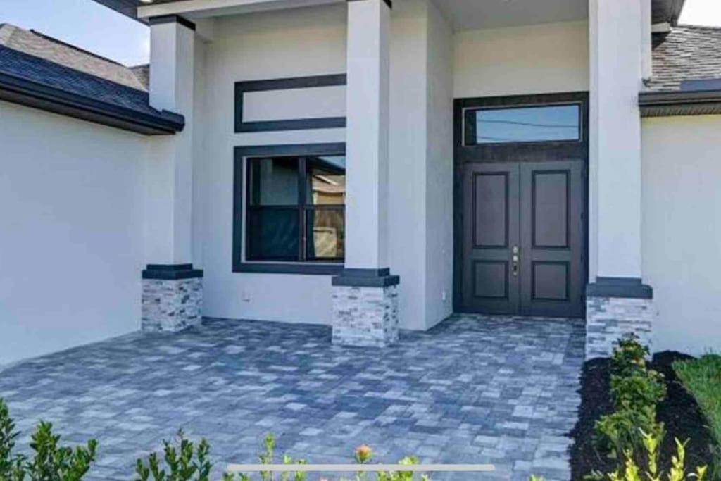 Newly Built Villa Ballerina With Heated Pool And Incredible View Into Beautiful Arrowheadcanal Cape Coral Zewnętrze zdjęcie