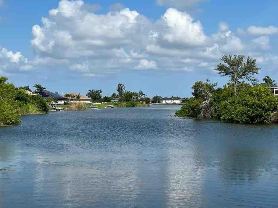 Newly Built Villa Ballerina With Heated Pool And Incredible View Into Beautiful Arrowheadcanal Cape Coral Zewnętrze zdjęcie